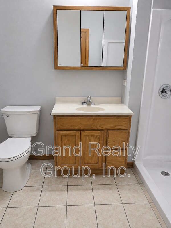 Building Photo - 42 E Grand Ave