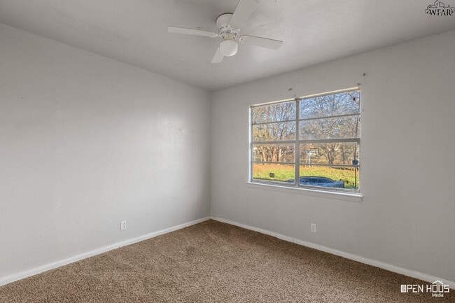 Building Photo - 1411 Deville St
