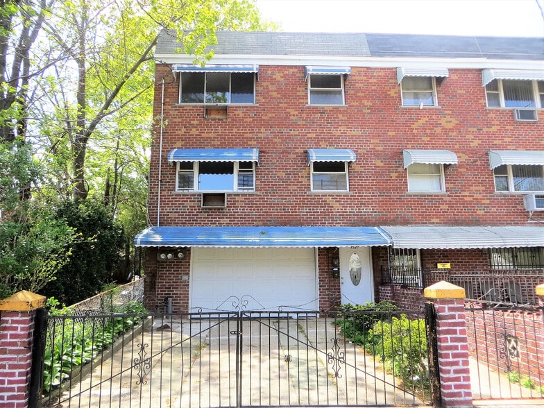 Primary Photo - 3521 Tiemann Ave