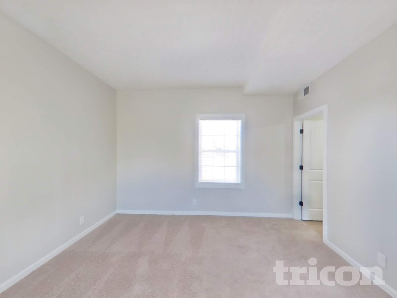 Building Photo - 1457 Mutual Dr