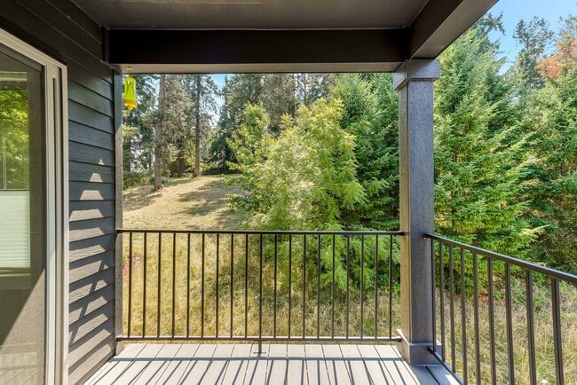 Building Photo - 4 bed, 4 bath Multi-Level Home in Pringle ...