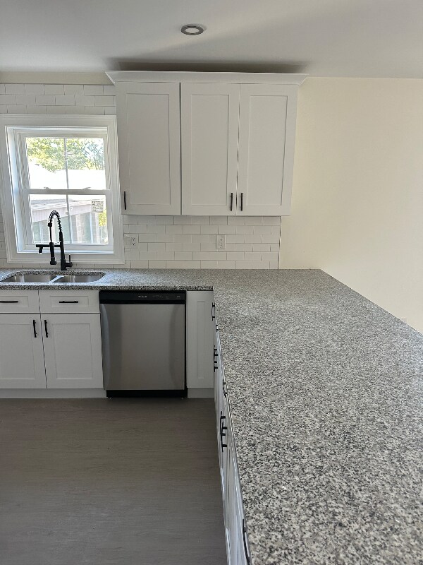 Building Photo - 15 Sybaris St