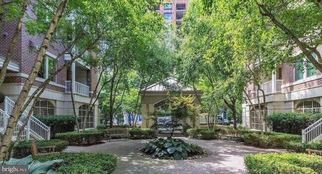 Building Photo - 10205 Wincopin Cir