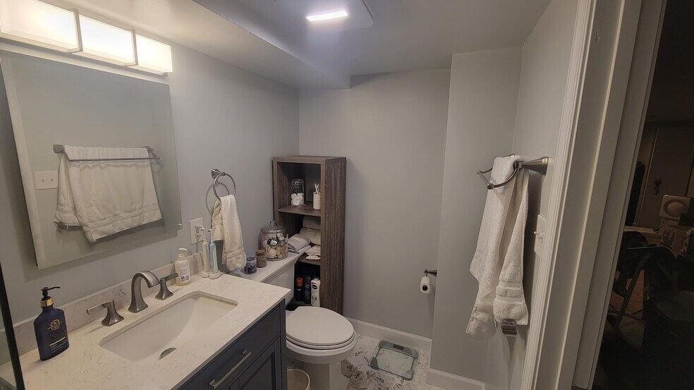 Building Photo - 1629 Newton St NW