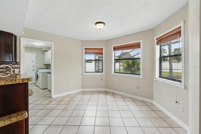 Building Photo - 7925 Tumblestone Dr