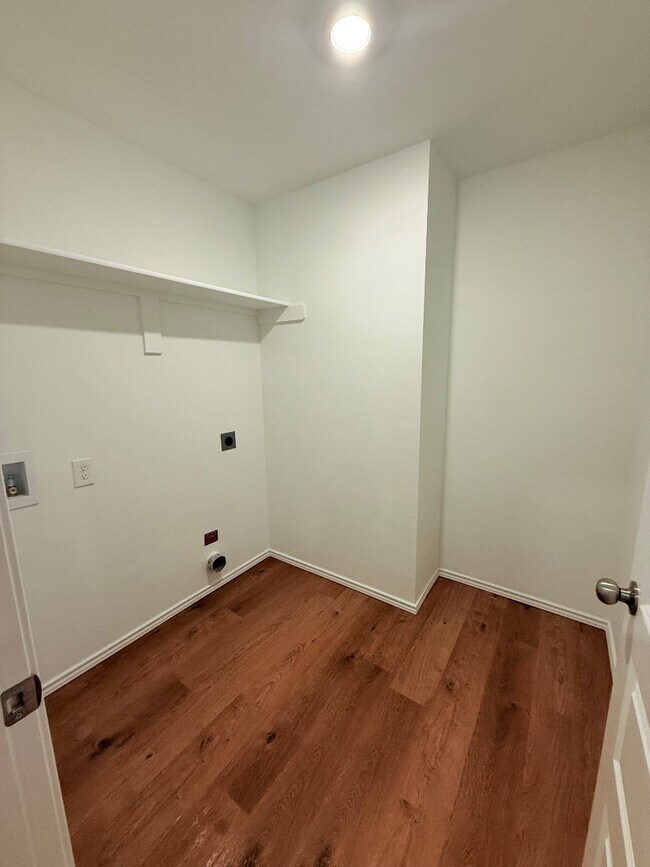 Building Photo - 1840 Black Poplar Wy