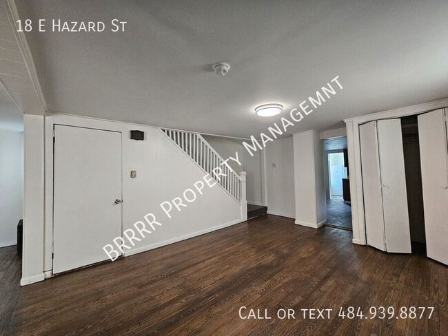 Building Photo - 18 E Hazard St