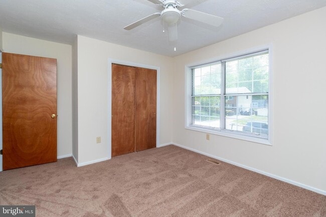 Building Photo - 14175 Spring Branch Dr