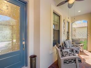 Building Photo - 714 16th Ave E