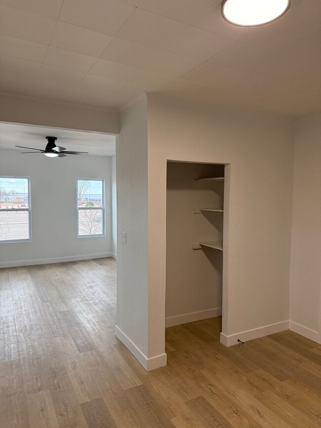 Building Photo - 1119 S Main St