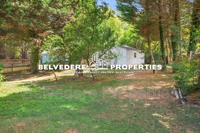 Building Photo - 2320 Meadow Gate Dr
