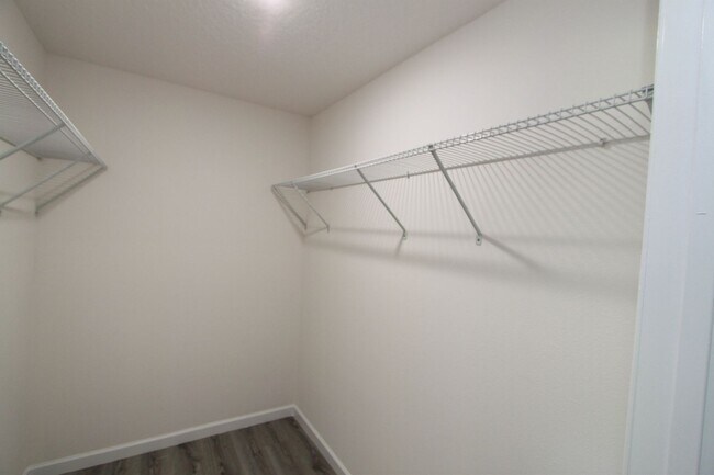 Building Photo - AWESOME 4 BD/2BA Home in Palm Bay!!