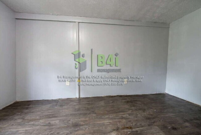 Building Photo - 5421 Susan Ln
