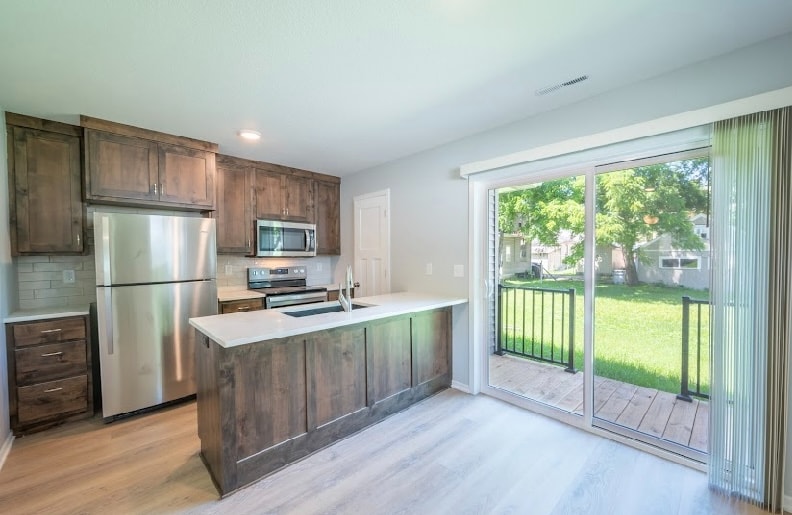 Building Photo - 619 4th Ave SE