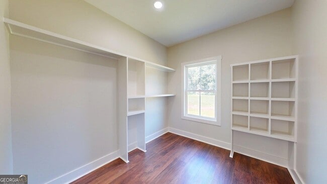 Building Photo - 53 Jericho Ln