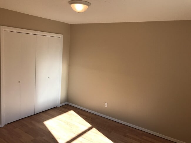 Building Photo - 520 W Highland St