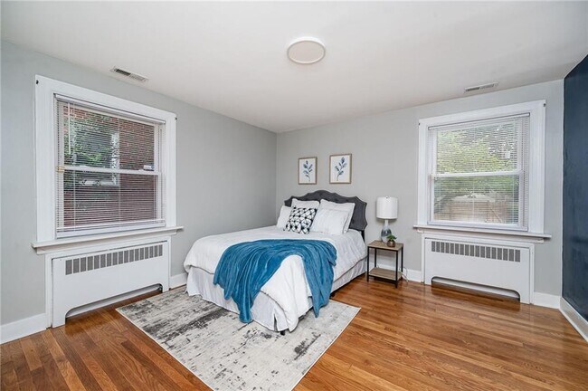 Building Photo - 4106 Grove Ave