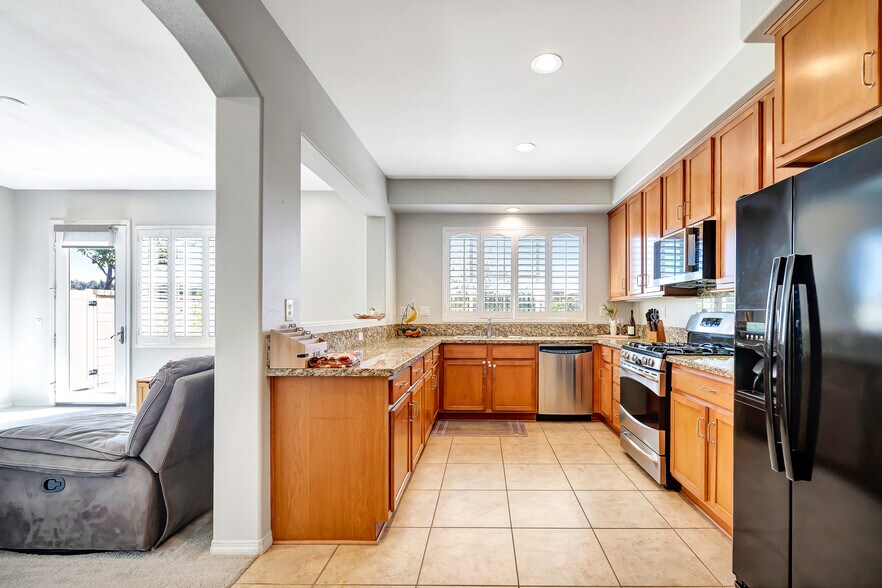 Building Photo - 23902 Brescia Dr