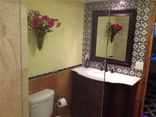 Building Photo - 5300 NE 24th Terrace