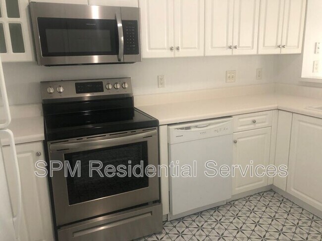 Building Photo - 4122 Breezewood Dr
