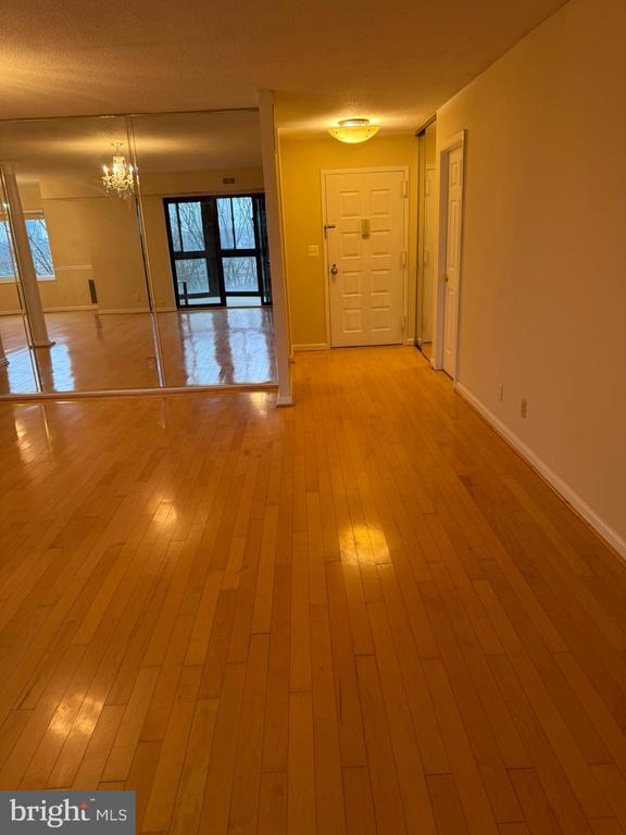 Building Photo - 8370 Greensboro Dr