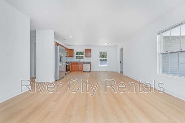 Building Photo - 7127 Stetson St