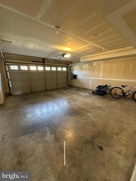 Building Photo - 103 Russell Ln