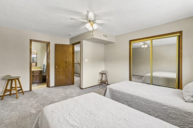 Building Photo - 214 Metz Dr