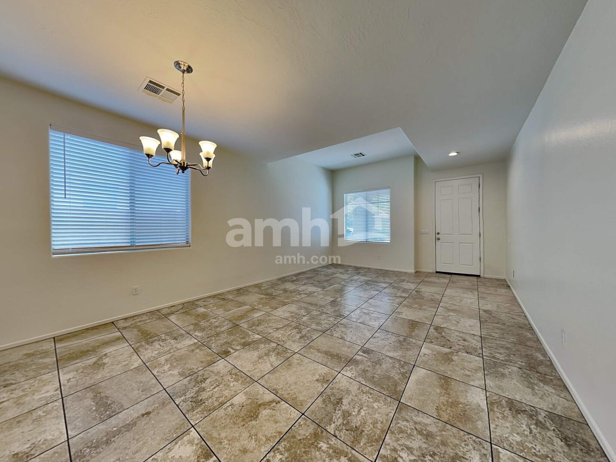 Building Photo - 7825 S 73rd Ln
