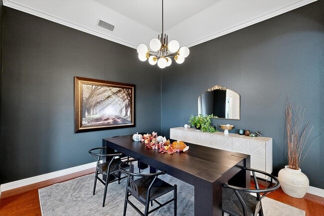 Building Photo - 2806 Sausalito Dr