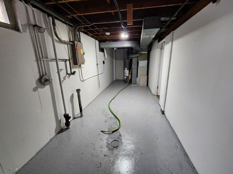 Building Photo - 2715 Farragut Pl