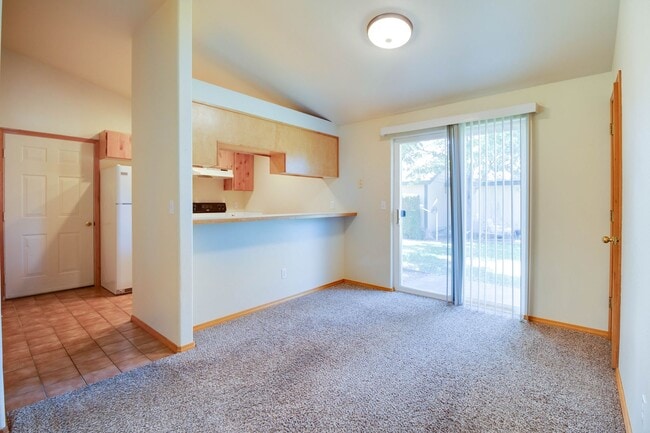 Building Photo - 2144-2146 SW Reindeer