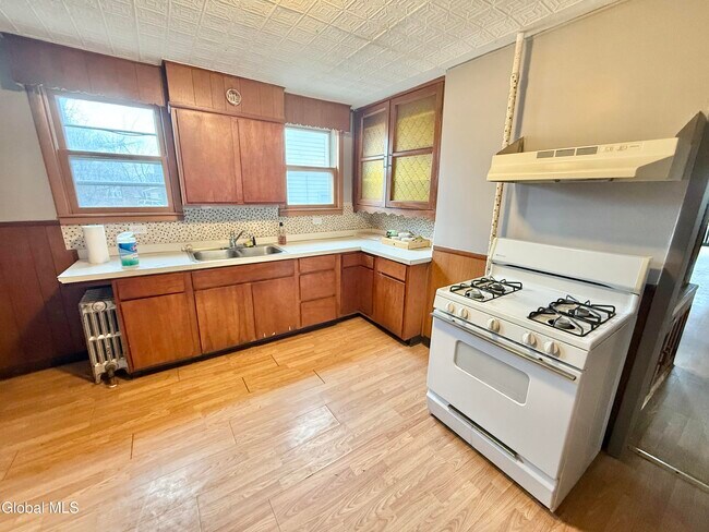 Building Photo - 1738 Van Vranken Ave.