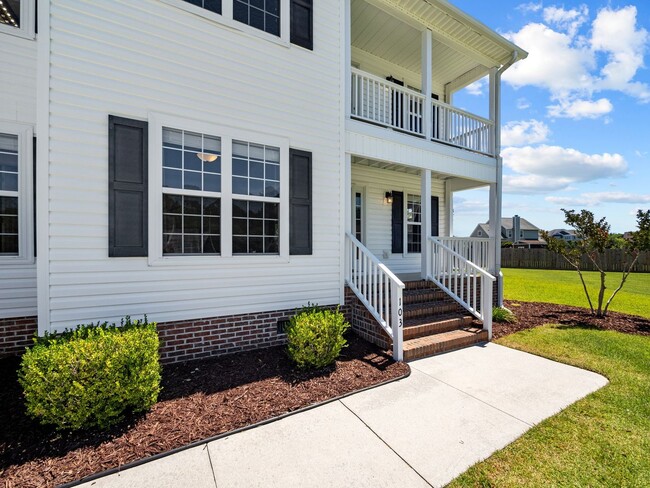 Building Photo - Welcome to Hyannis Court!