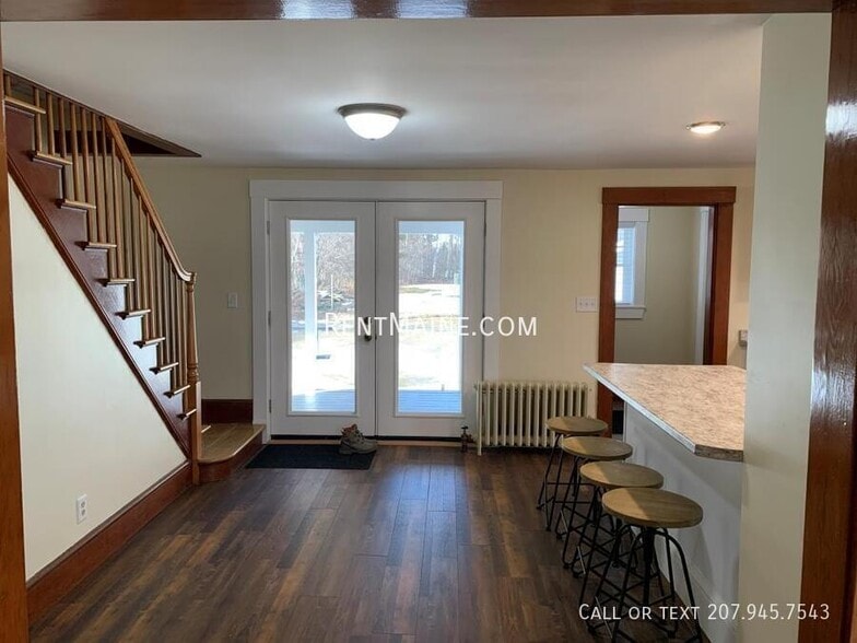 Building Photo - 54 Western Ave