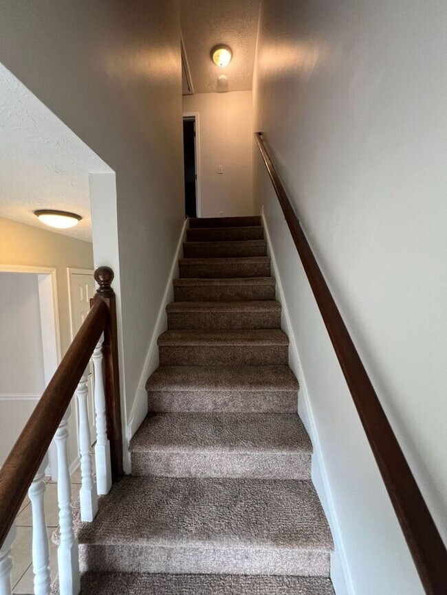 Building Photo - NOW READY! Cozy townhome 2 bedroom 2.5 bathroom duplex in Lawrenceville!