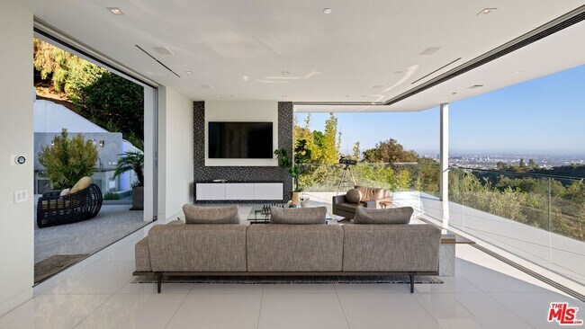 Building Photo - 7080 Mulholland Dr