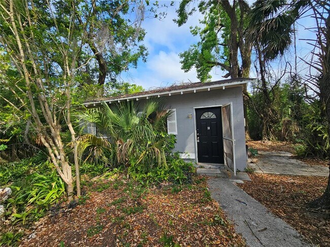 Building Photo - 1504 E 99th Ave