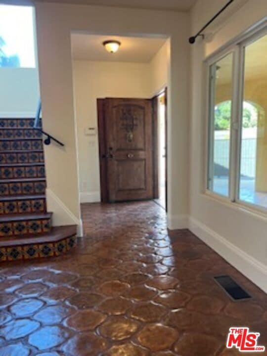 Building Photo - 8302 S Sepulveda Blvd