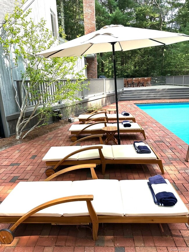 Building Photo - 33 Oakhill Ln