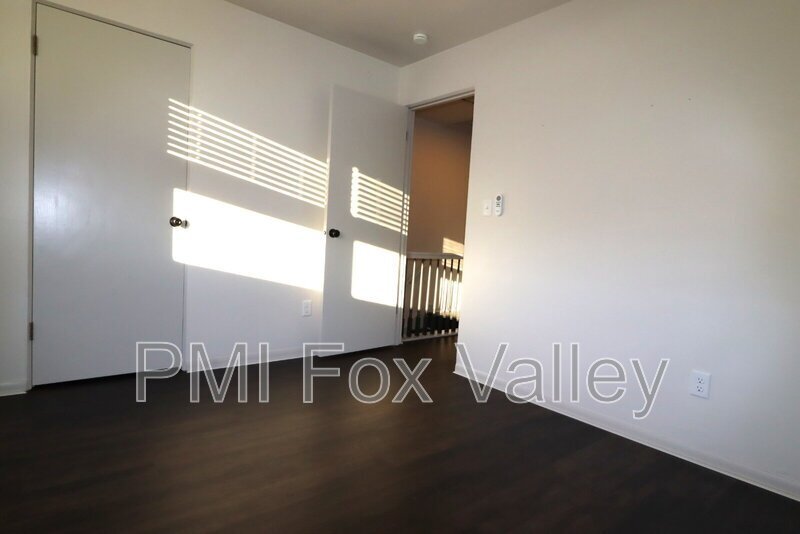 Building Photo - 800 N Hawthorne Dr