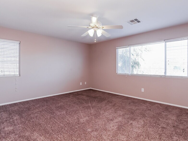 Building Photo - 8800 Happy Pines Ave