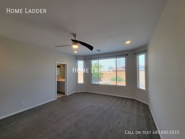 Building Photo - 25932 W Quail Ave