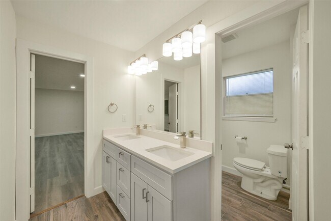 Building Photo - 23122 Whispering Willow Dr