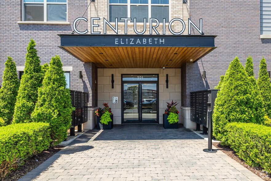 Entrance - Centurion Elizabeth