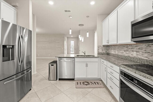 Building Photo - 5192 Chickadee St