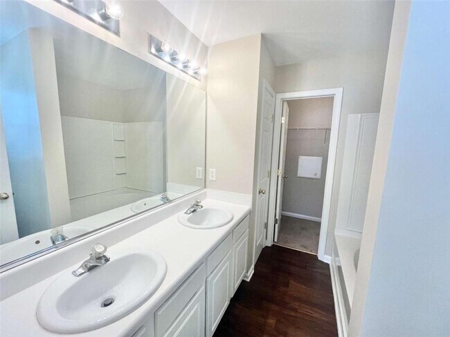 Building Photo - 4713 Autumn Rose Trail