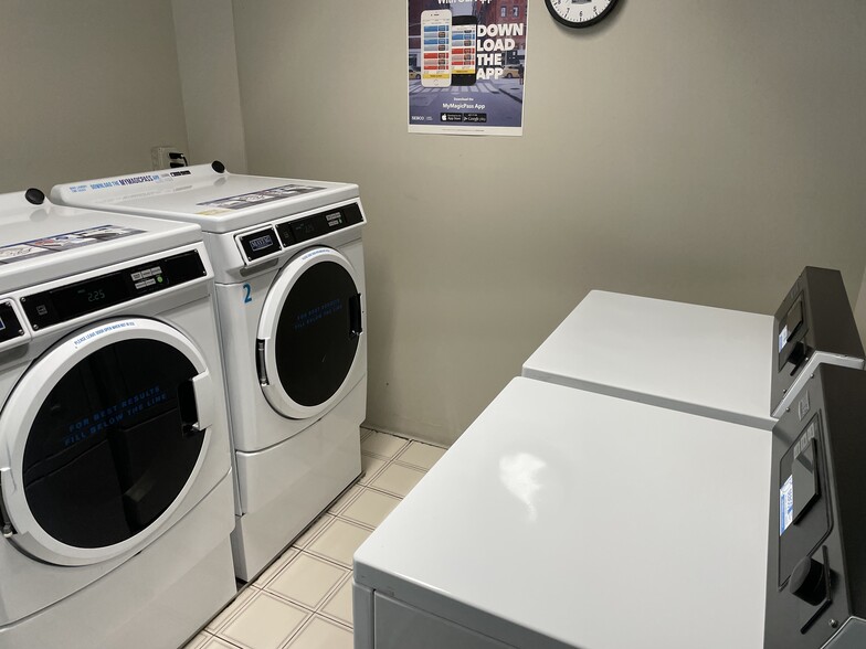 Building Photo - 3027 John F Kennedy Blvd