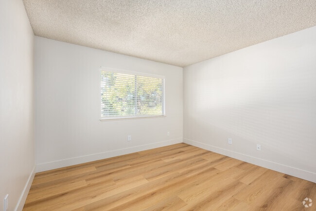 2BR, 1BA - 1080SF - Second Bedroom - Standiford Court Apartments