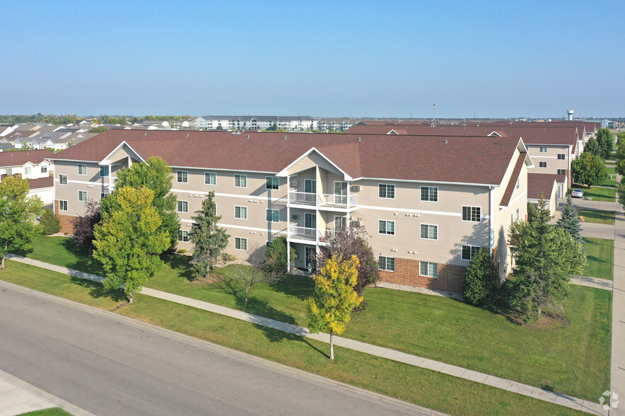 Primary Photo - Eagle Lake Apartments